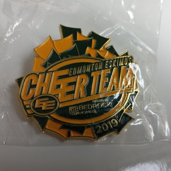 Edmonton Eskimos Cheer Team Lapel Pin Large 2019 CFL Football Discontinued - Picture 2 of 5